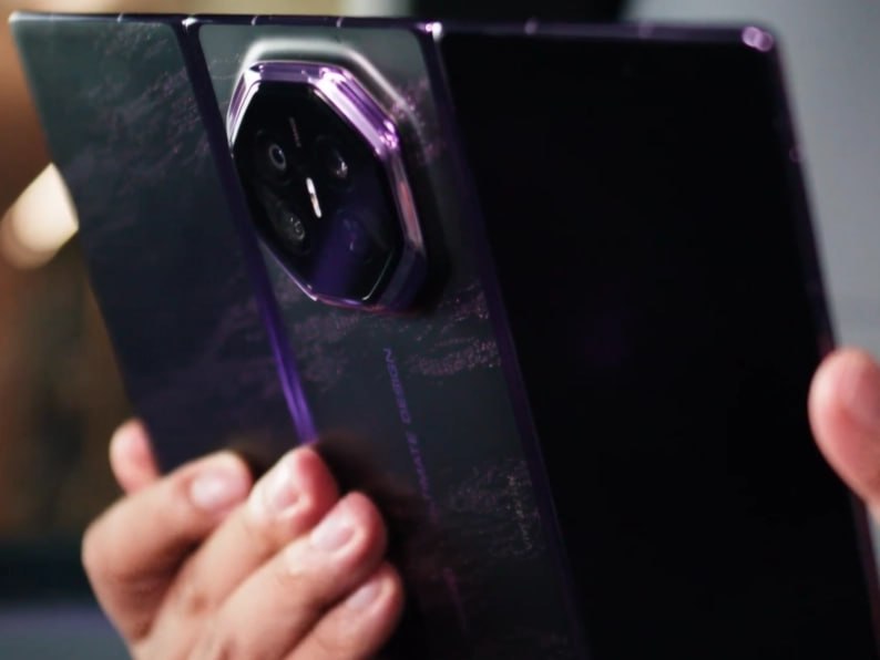 Huawei представила Mate XT 2 — смартфон с двумя сгибами и новым Kirin